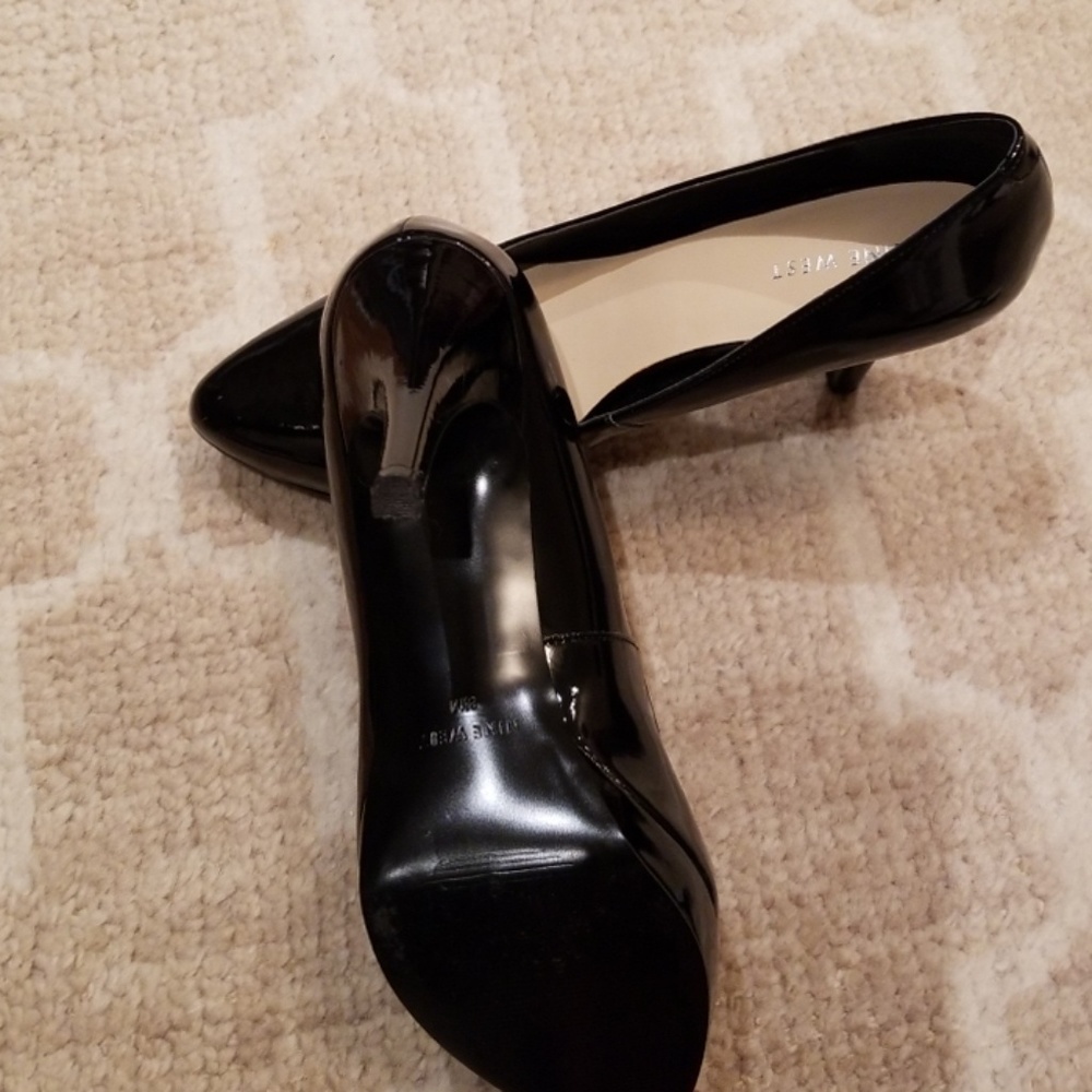 Shoes - Picture 4 of 4